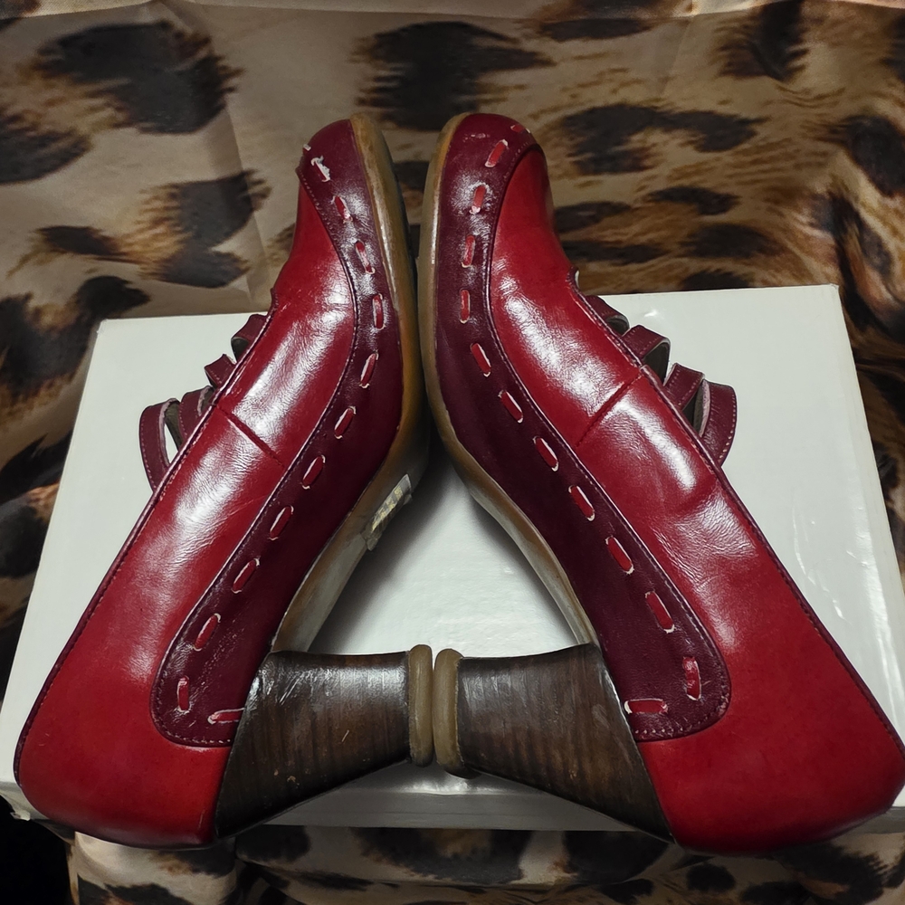 John Fluevog Operetta IlLEANA Red & Wine Comfortable Vintage Heels - Picture 3 of 9